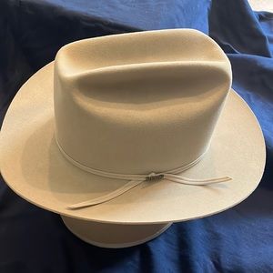 Vintage women Westerner cowboy hat in grey by Resistol Mint Condition sz 7 1/8